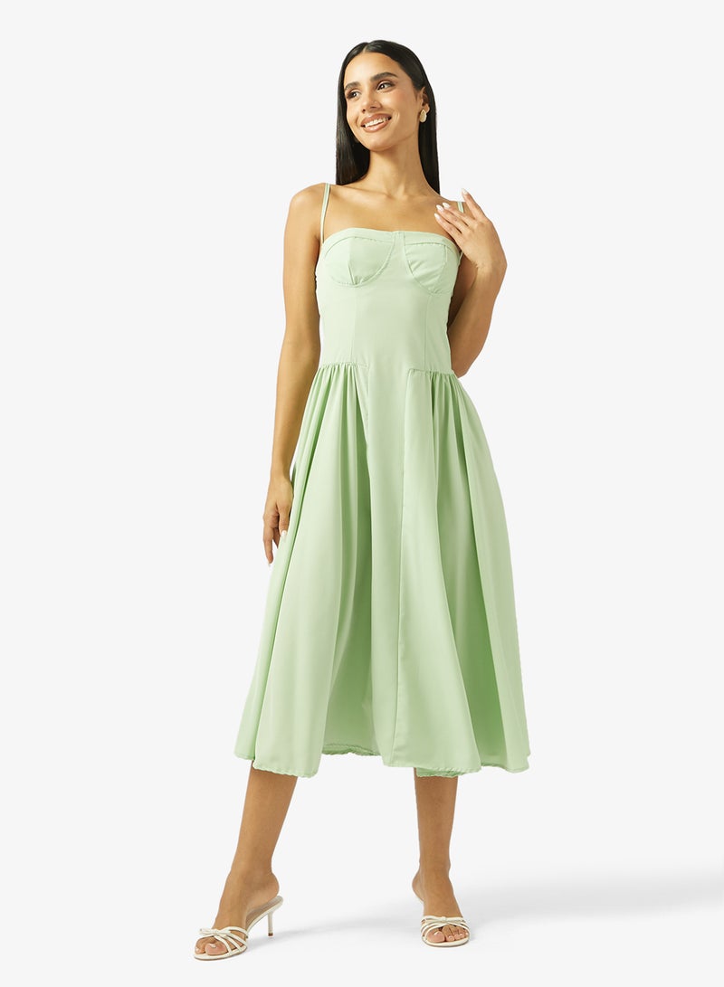 جينجر فستان بتصميم أميرة بياقة قلب وخصر ضيق - Image 1